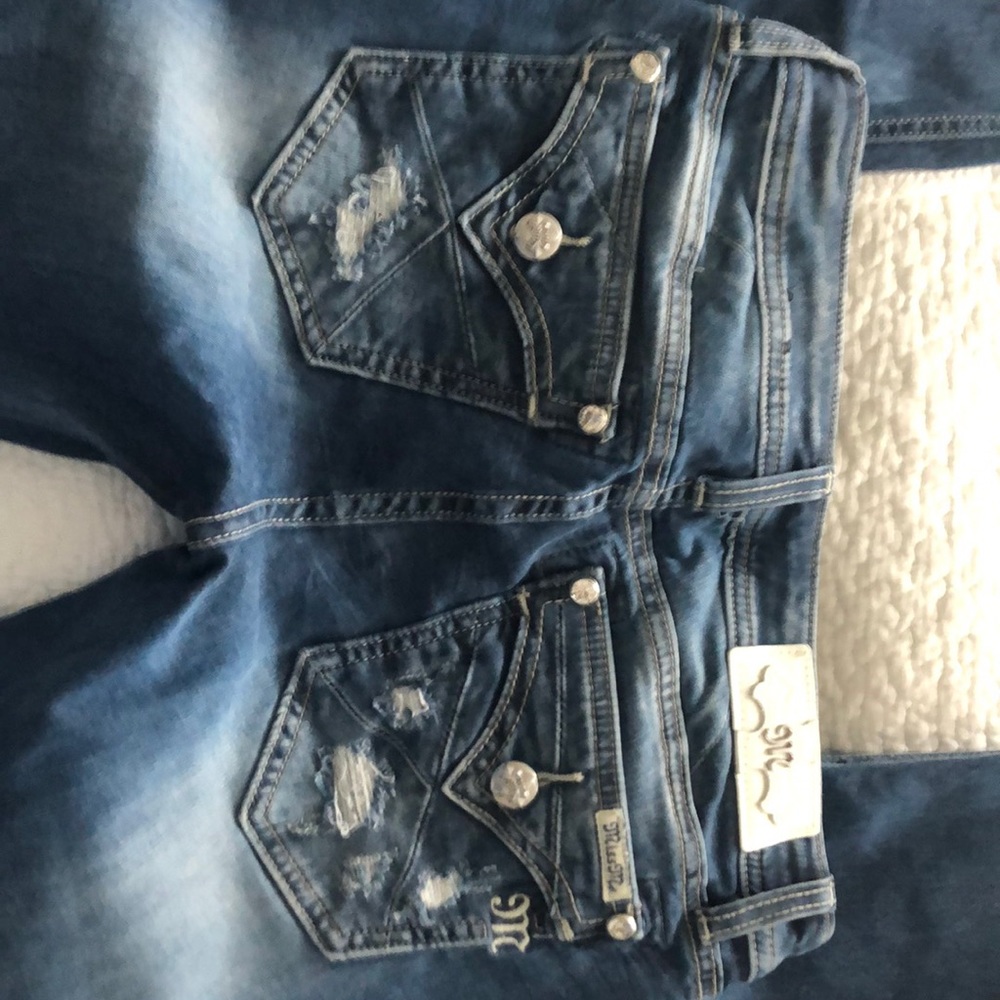 Miss Me size 28 signature boot cut